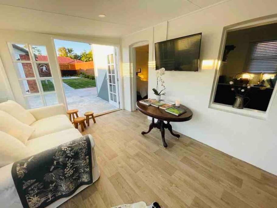 Macleay Cottage With Plunge Pool And Local Arts Dubbo Exterior foto